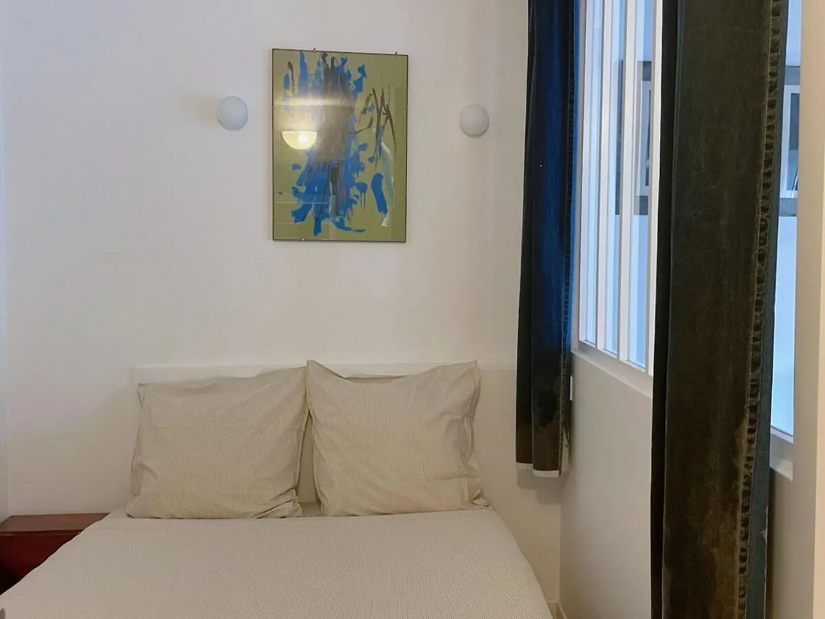 Nice Cocoon With Balcony Παρίσι Γαλλία